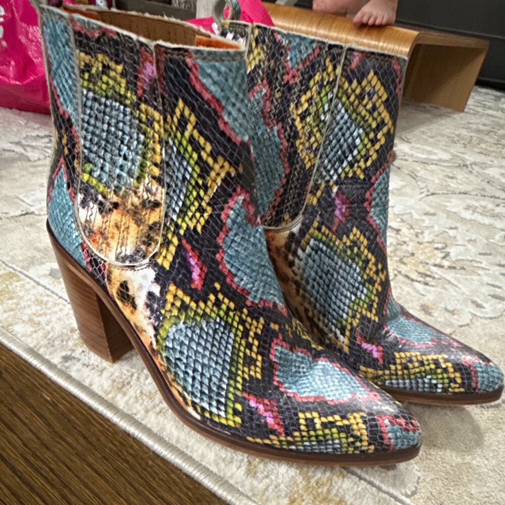 Penelope Chilvers Womens Snake Print Leather Ankle Boots Pointed Toe size 39